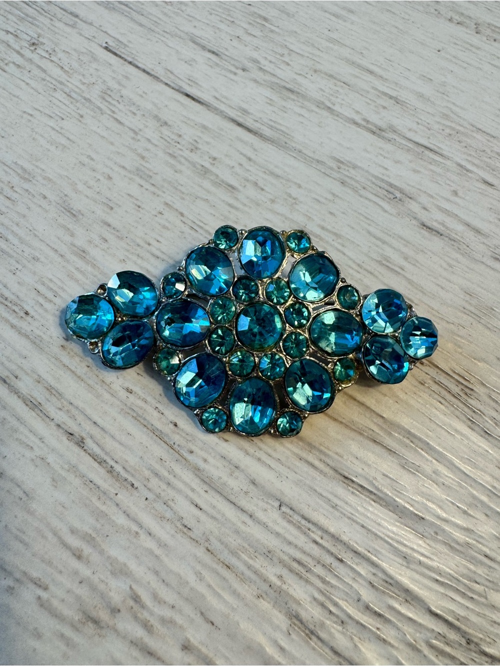 Vintage 1950’s Teal Crystal Brooch - Picture 2 of 3